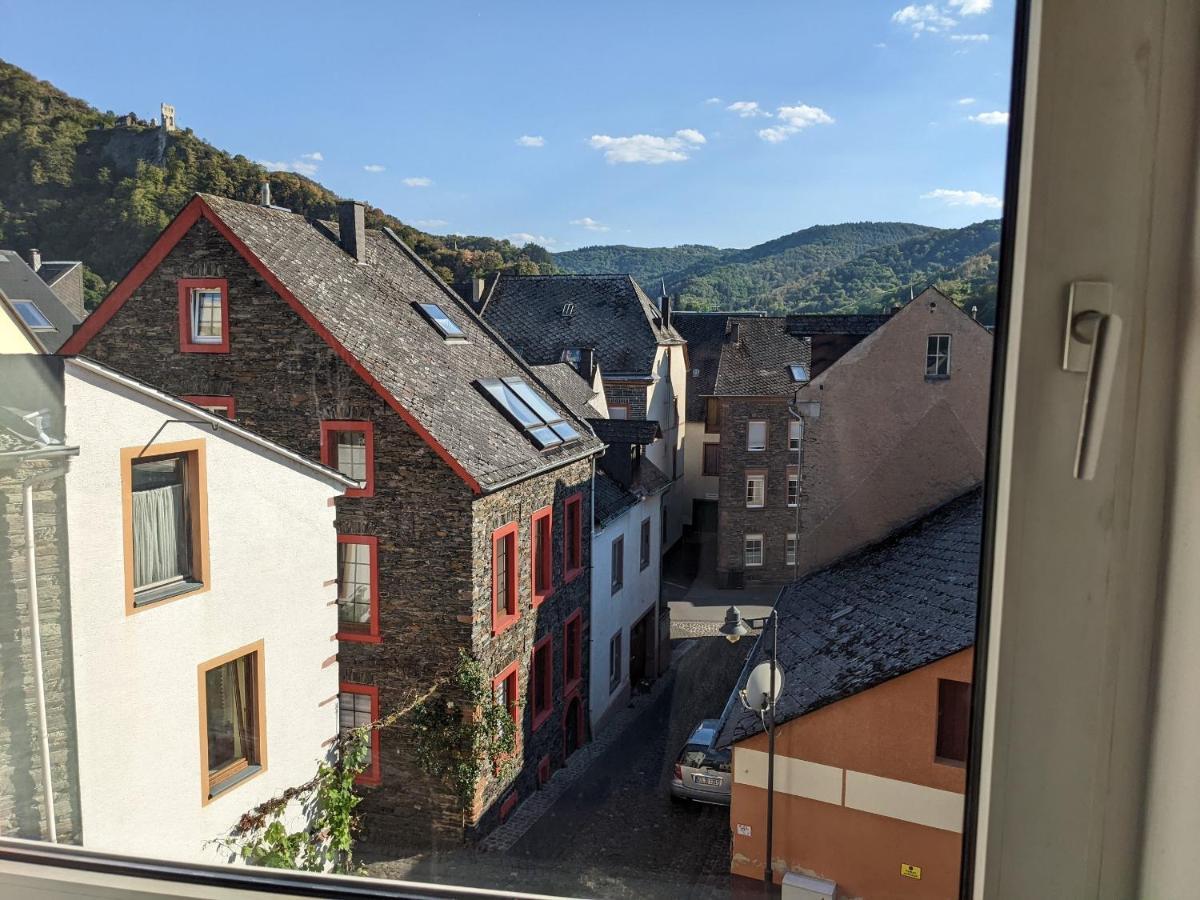 Monkey Factory - Mini Home-Stay Hostel Traben-Trarbach Dış mekan fotoğraf